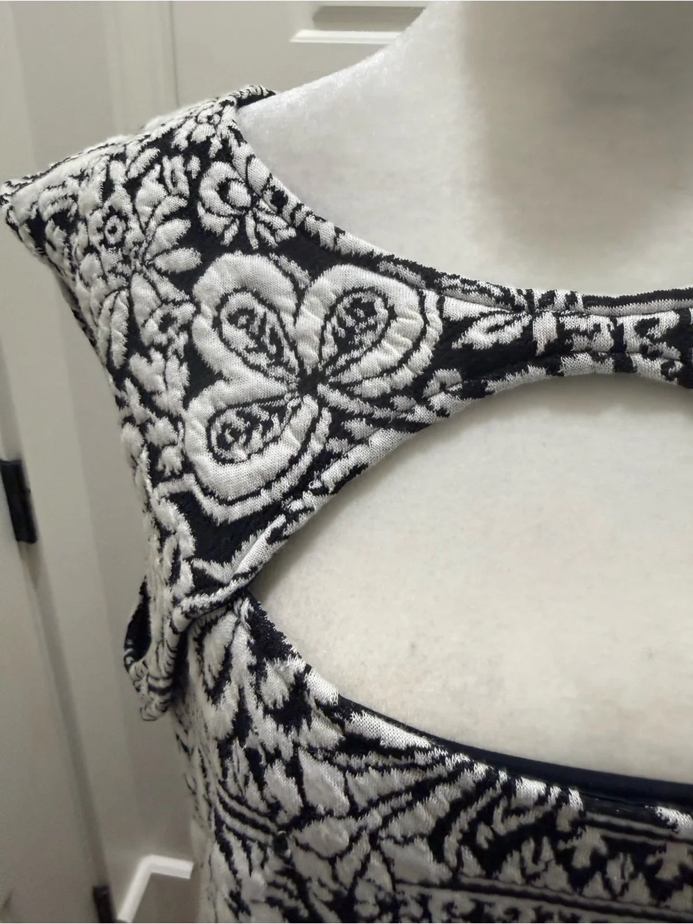 Anthropologie. Jacquard Cut-Out Midi Dress. Black & White. Size Medium.